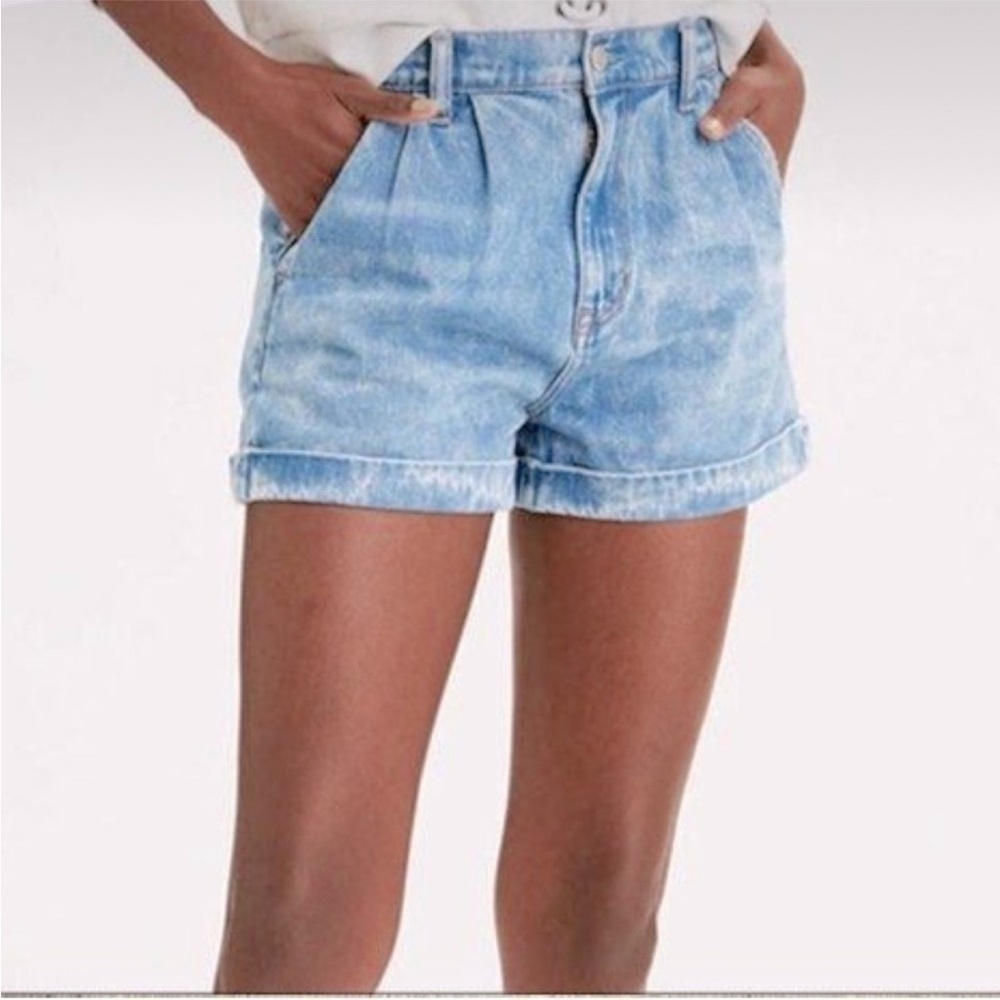 American Eagle Mom Short Pleated Denim Jean Shorts 4